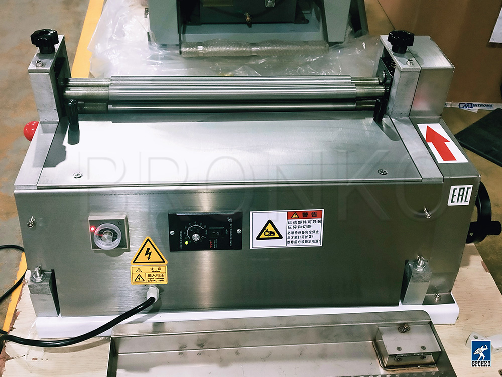 Клеемазательная машина js 600a Клеемазательная машина js 600a