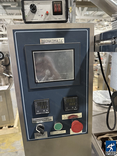 Bronkomatic-400W. Автоматическая упаковочная машина. Пакет подушка с весовым 4-линейным дозатором  фото 9