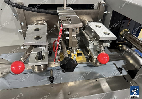 Горизонтально-упаковочная машина Bronkomatic-250X-Servo3  фото 7