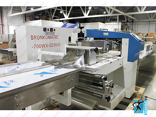 Bronkomatic-700WXSE. Сервоприводная горизонтально-упаковочная машина с губками сопровождения               фото 2