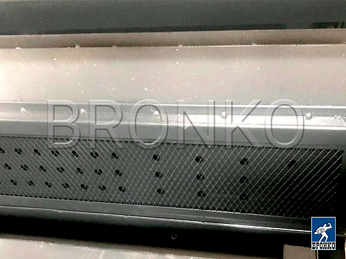 BHL-1812 AF. Лазезерно-гравировальный станок со столом автоматической подачи материала и автоматической размоткой материала из рулона фото 7