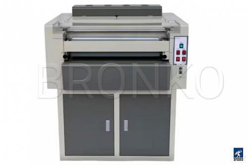 Машина для сплошного УФ-лакирования UV-650А